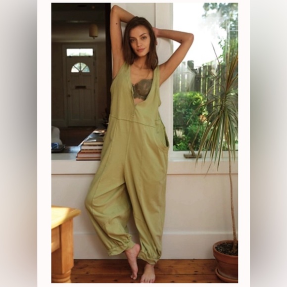 *NWT* Free People Dusk to Dawn romper - Picture 1 of 3